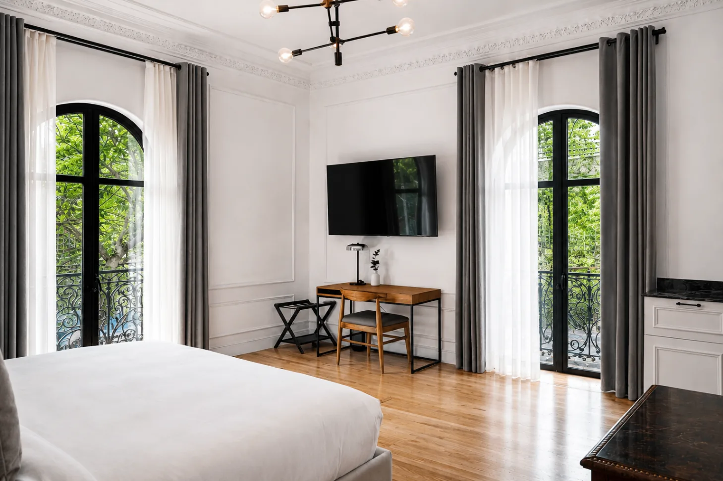 Premier Suite - 3