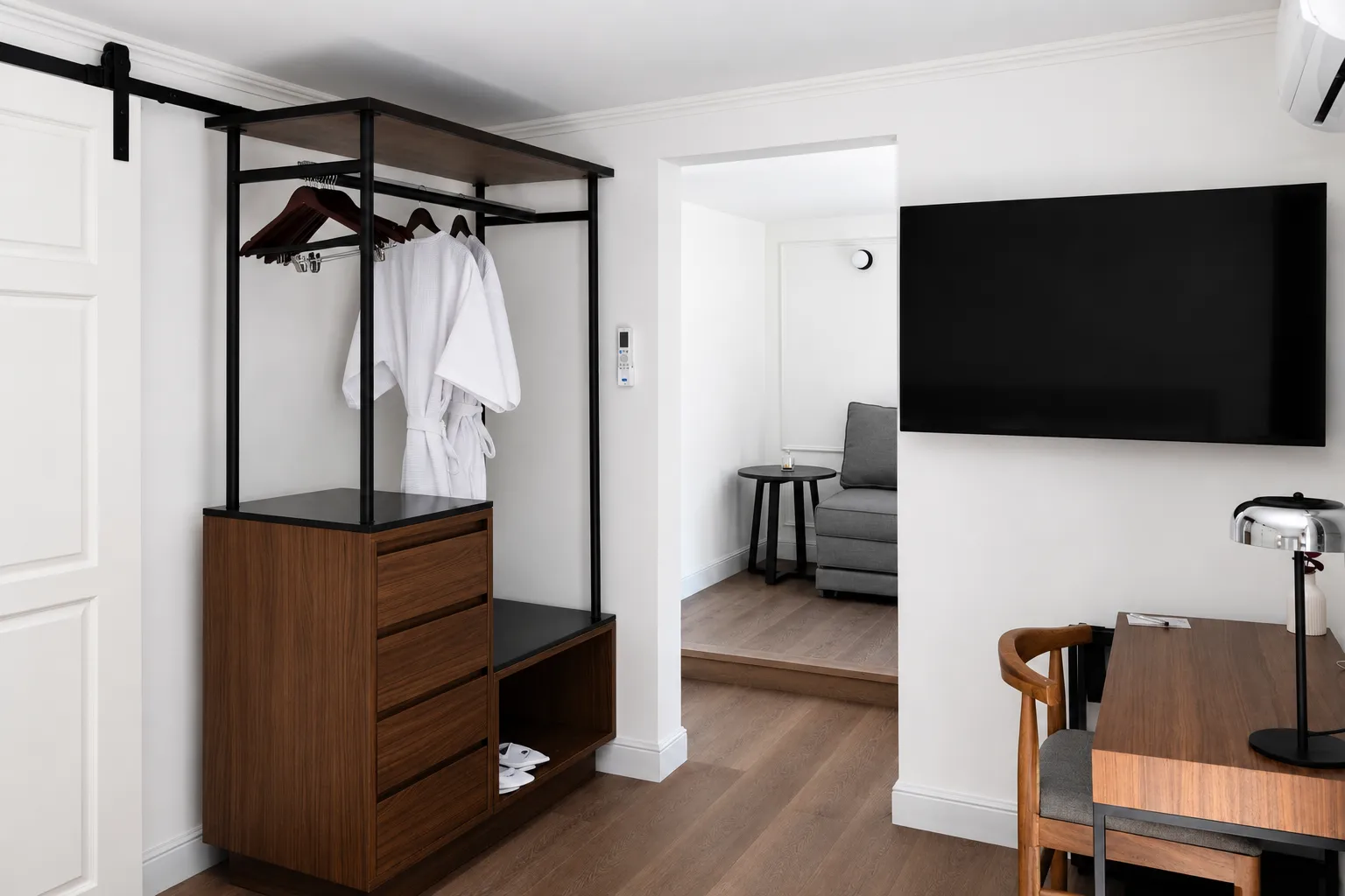 Premier Suite - 6